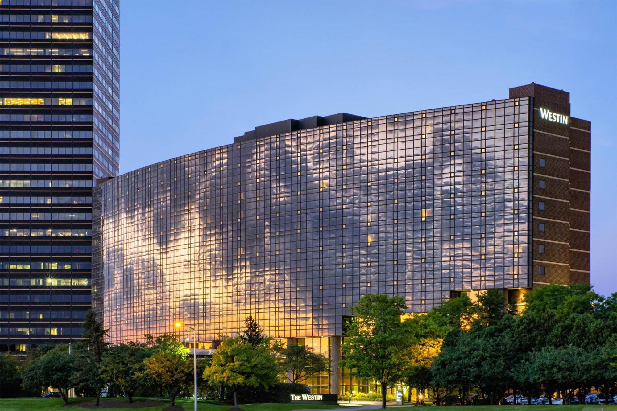 The Westin Southfield Detroit Hotel Exterior photo